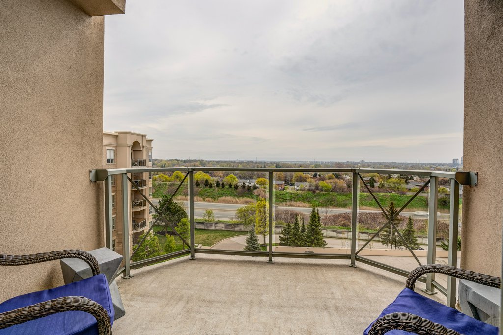 0316082075 Amherst Heights Drive30_m Davies Condos